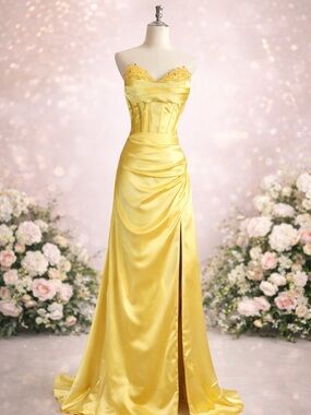 Elegant Strapless Yellow Gold Satin Prom Evening Gown, Size 0